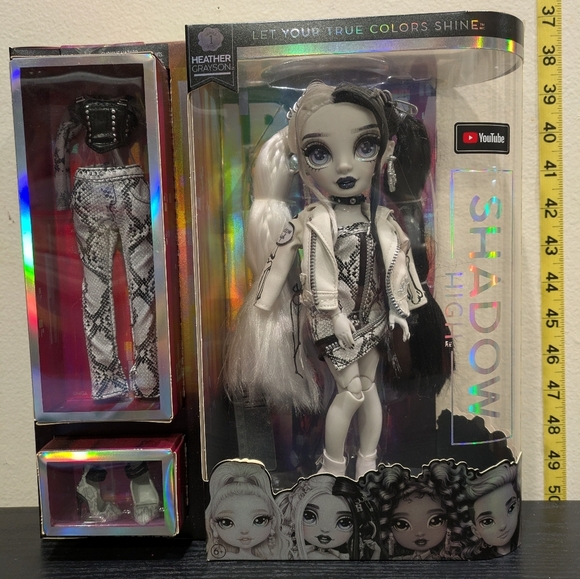 Heather Grayson Doll - Black and White Fashion Shadow High Rainbow High - Picture 1 of 11